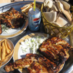 Sebze ve salata ağırlıklı hafif yemek tabağı