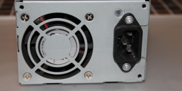 Modem ve ağ kablosu